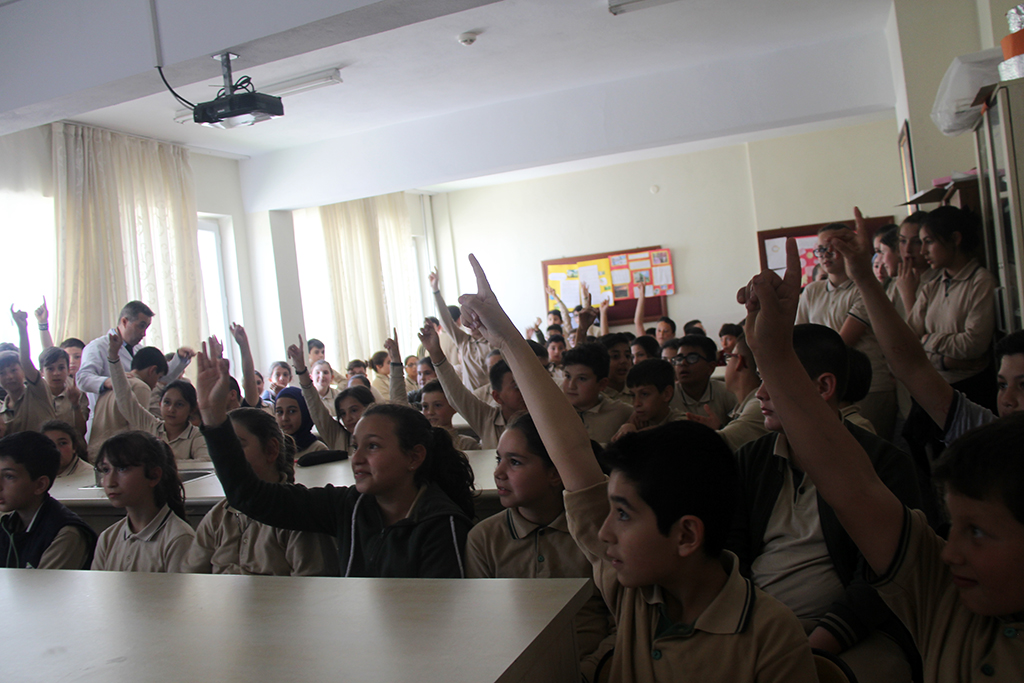 Binlerce öğrenci SASKİ’de