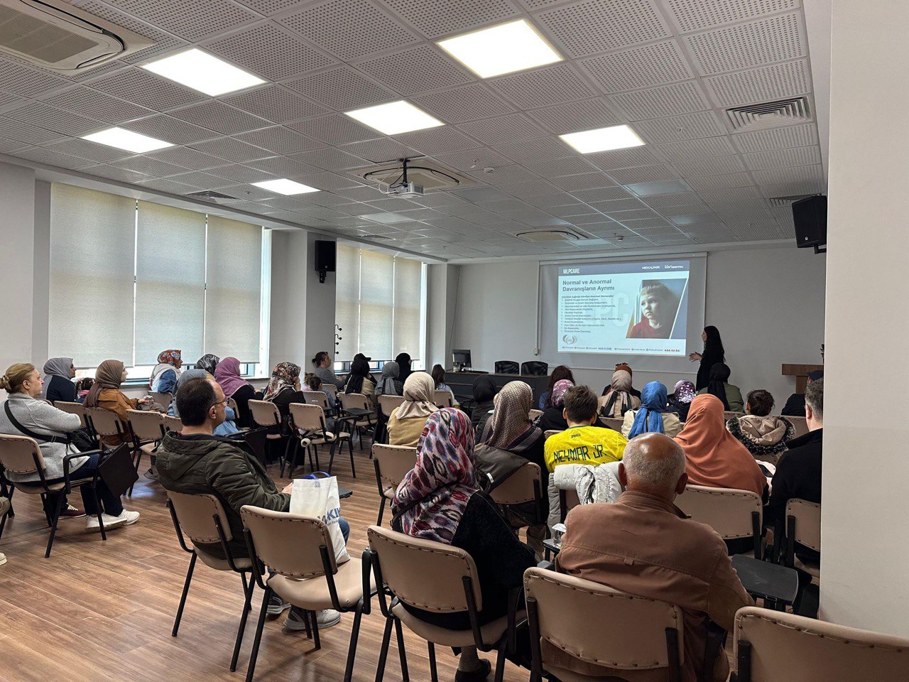 Karasu SGM’de ebeveyn-çocuk ilişkisi konuşuldu