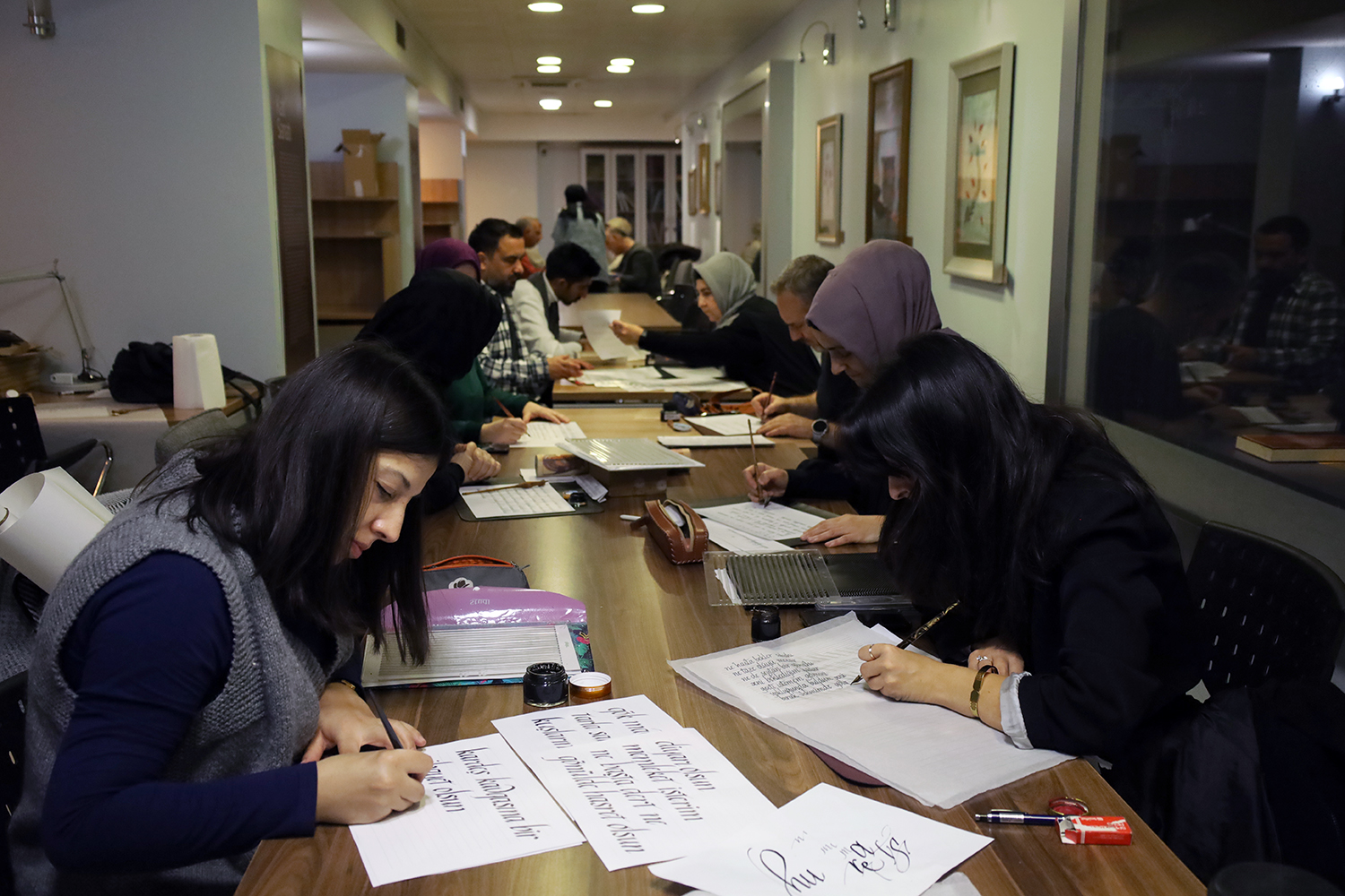 Sanatın incelikli dili: Kaligrafi ile her satır sanat eserine dönüşüyor