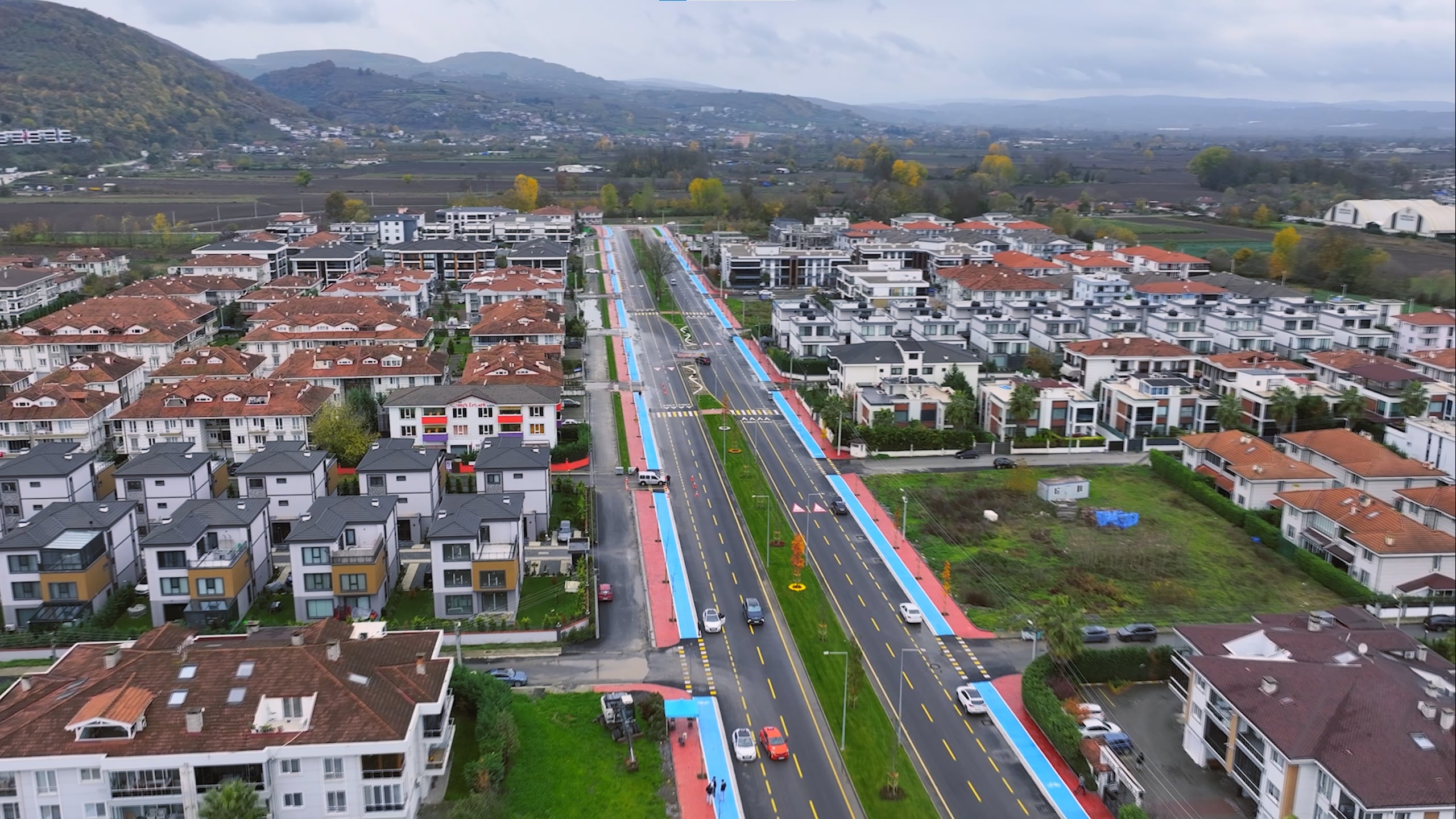 Şehirde asfalt atağı: 66 kilometre 222 bin ton asfaltla yenilendi