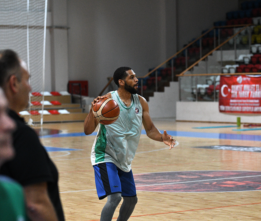 Büyükşehir yeni sezona Bolu’da hazırlanıyor 