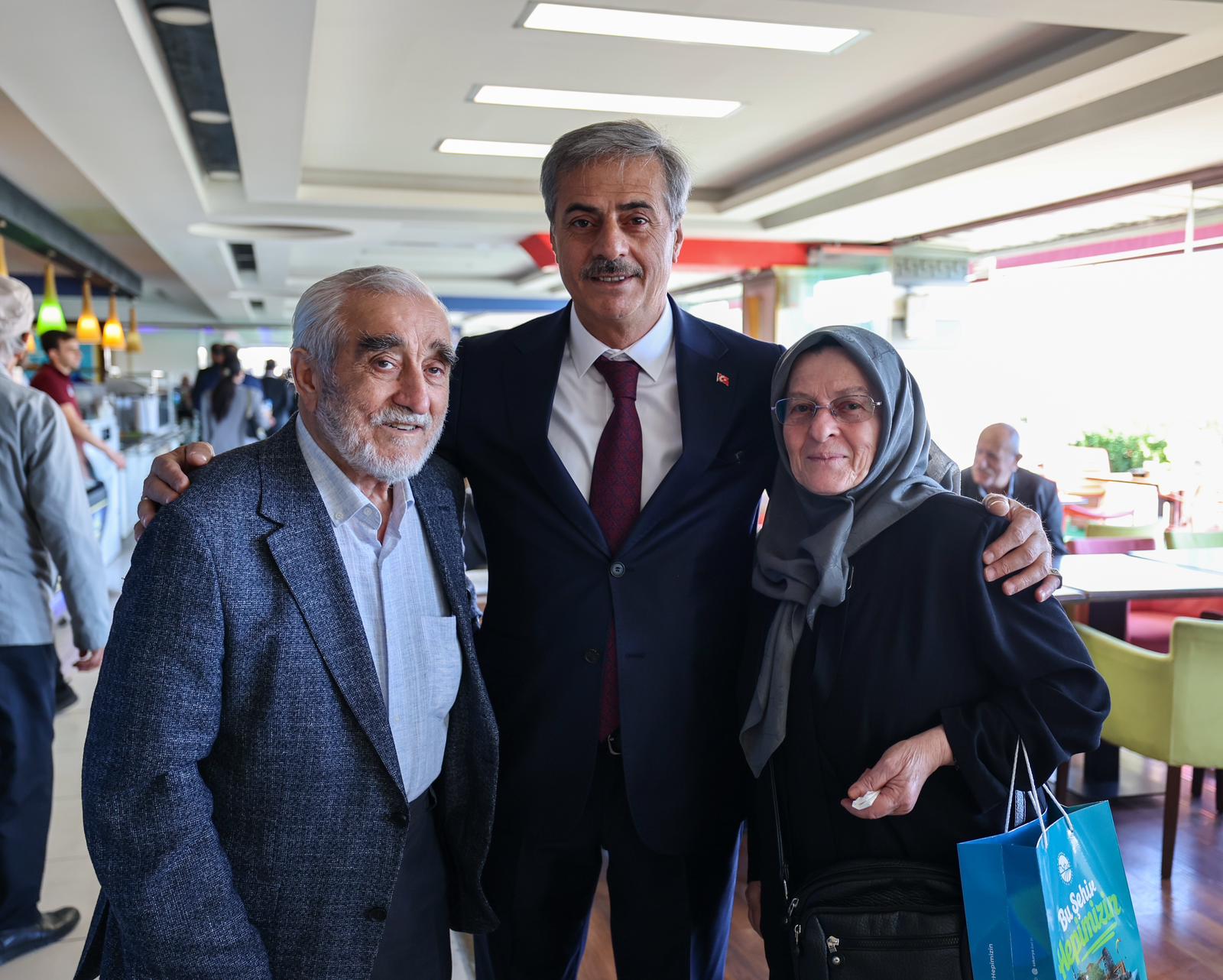 Hiçbir zaman yalnız değilsiniz ve biz de sizin duanızla güçlüyüz