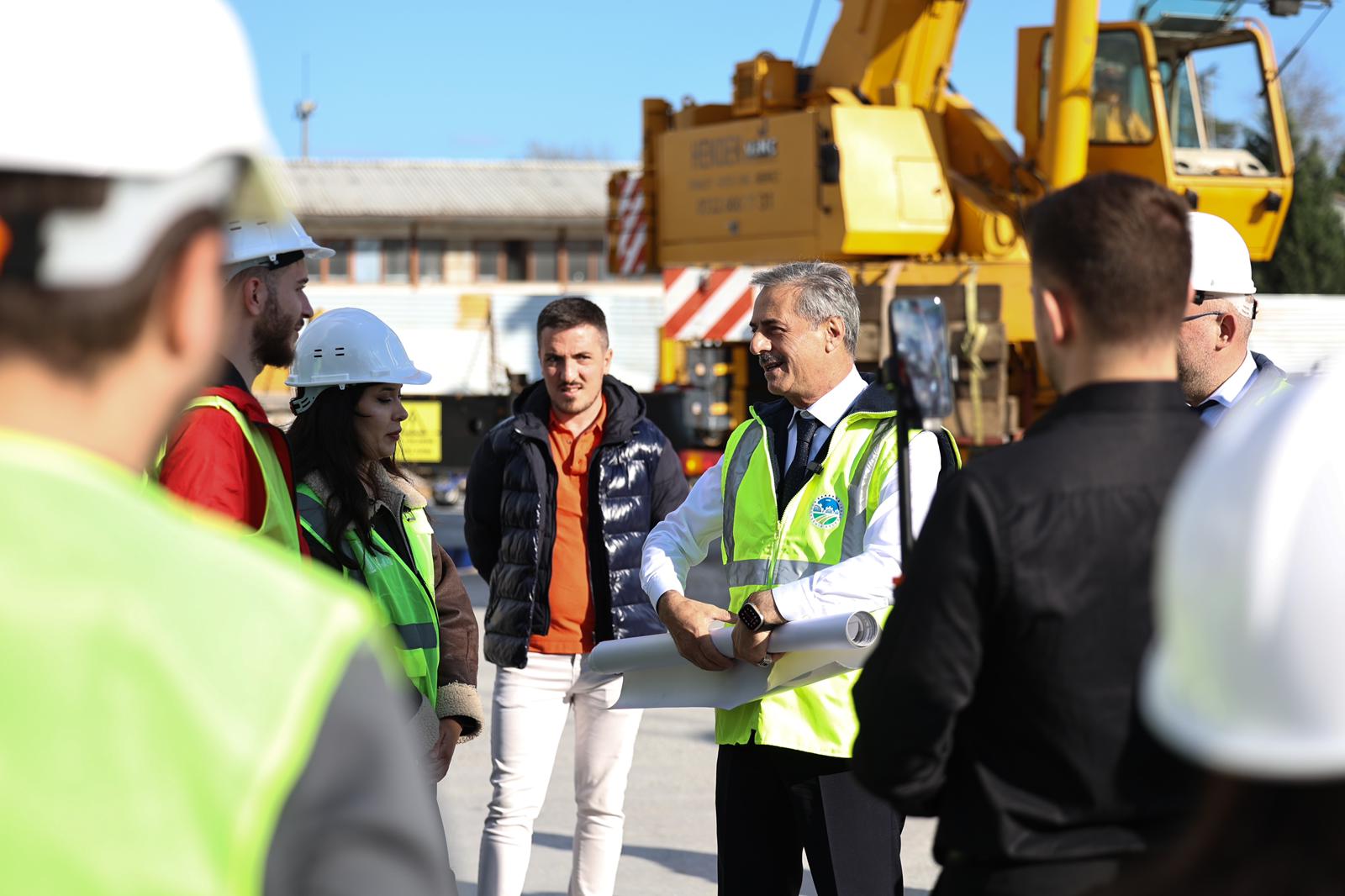 Bilim Merkezi’nde ilk görüntü ortaya çıktı: Yusuf Alemdar geleceğin inşaat mühendisleriyle şantiyede son durumu açıkladı