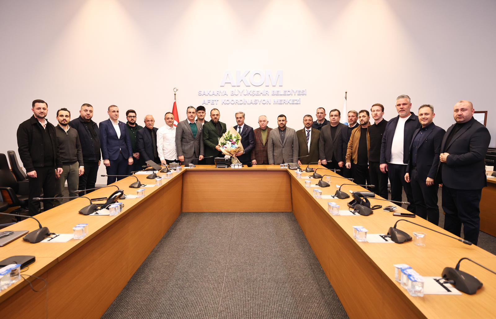 Yusuf Alemdar, Sakaryaspor’un yeni yönetimine başarılar diledi: “Bu şehir takımına sahip çıkar”