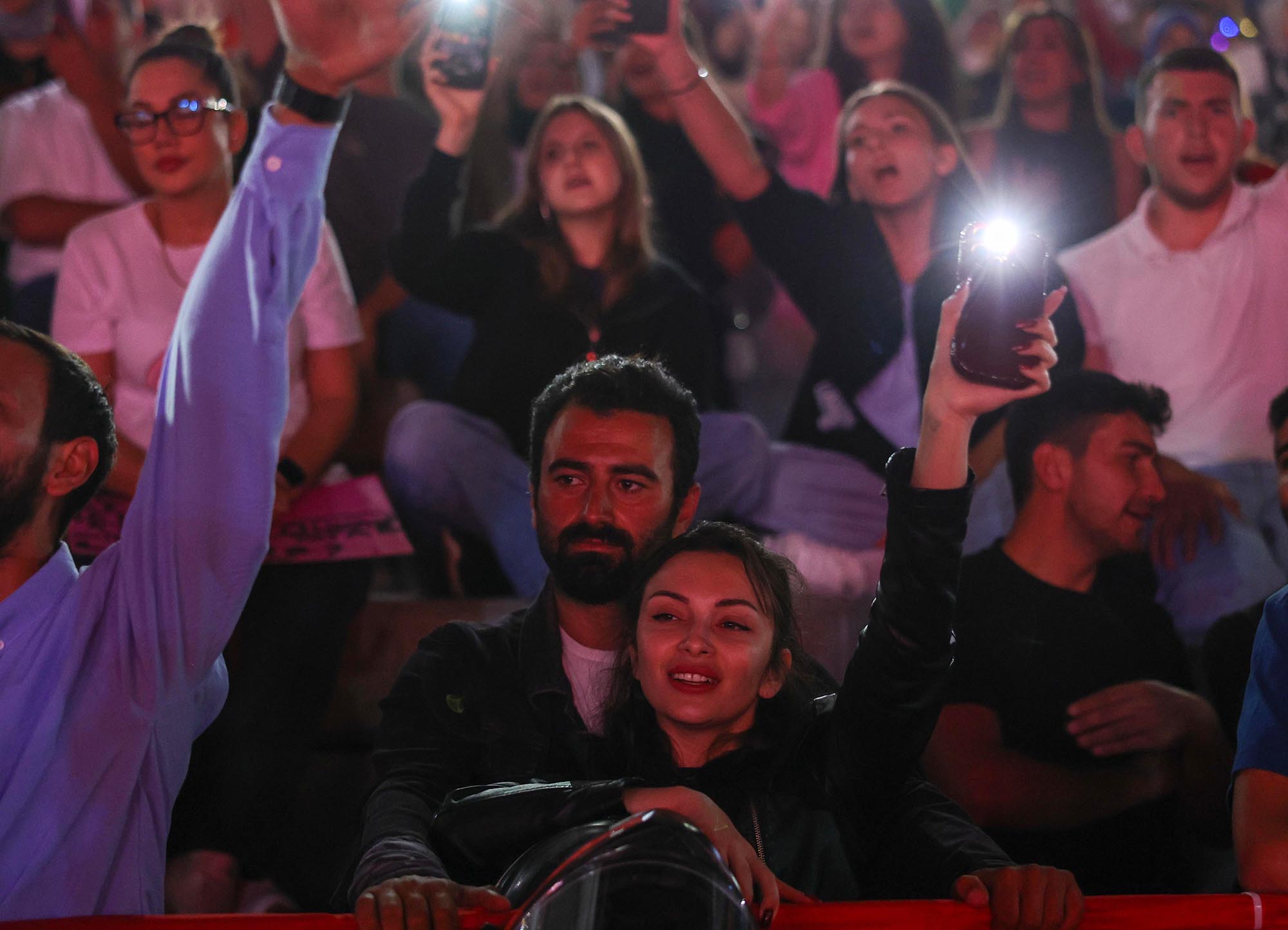 Vadideki dünya sahnesi İlyas Yalçıntaş konseri ve sahne şovlarıyla şölene dönüştü