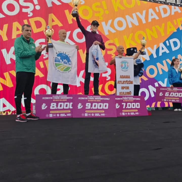 Büyükşehir sporcuları madalya kürsüsünü boş bırakmıyor