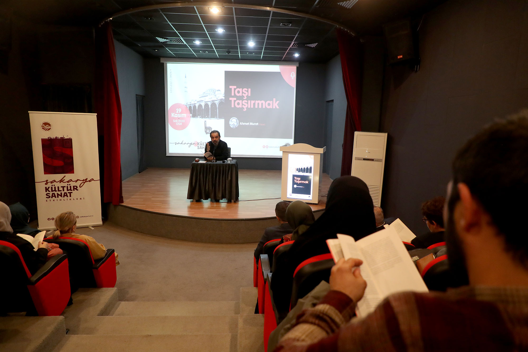 Yazar Ahmet Murat Özel OSM’de kültür sanat dostlarıyla buluştu