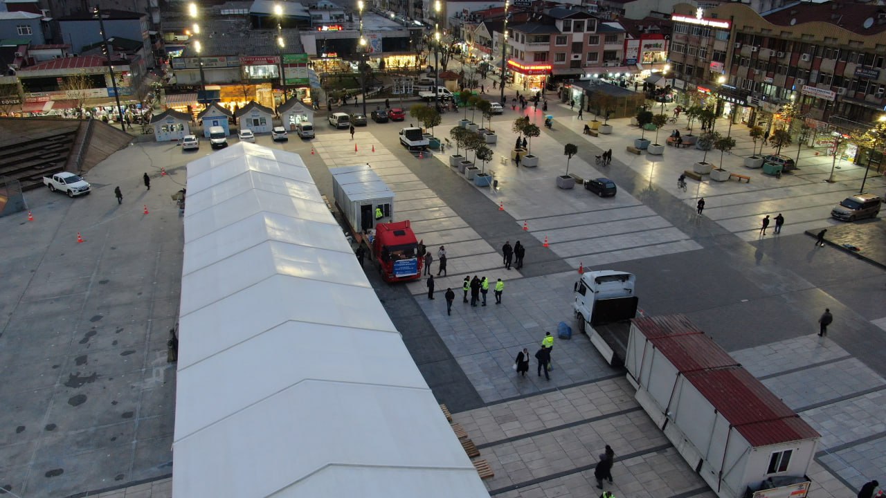 Büyükşehir’in depremzedelere refakati terminalde başlıyor