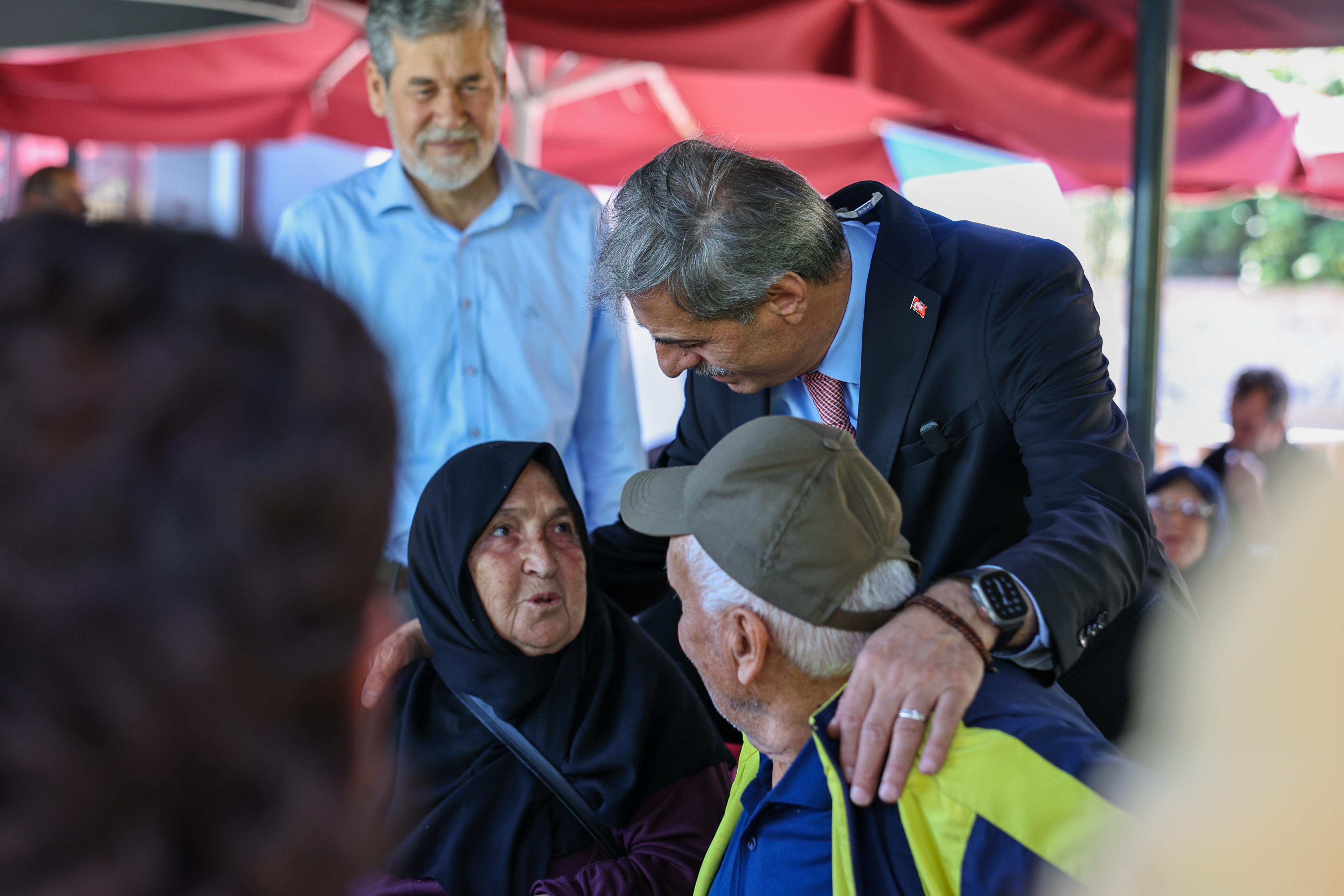 “Yaşlılarımızın yanında olmaya devam edeceğiz”