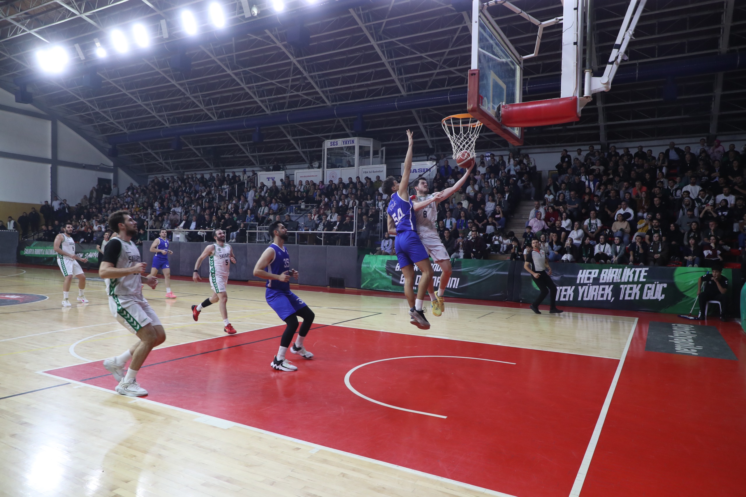 Büyükşehir Basketbol’dan zirveye ilk adım: 96-52