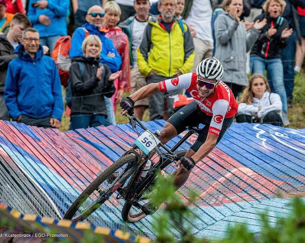 Büyükşehir Bisiklet Takımı’nda yeni sezon, yeni hedefler