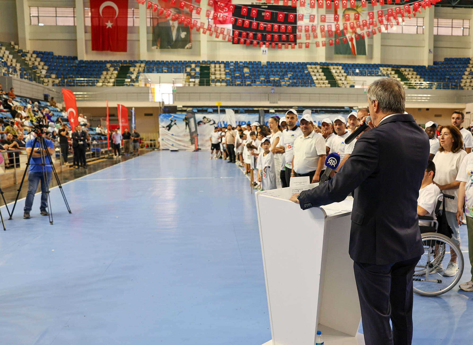 Binlerce çocuğun Yaz Spor Okulu heyecanı başladı