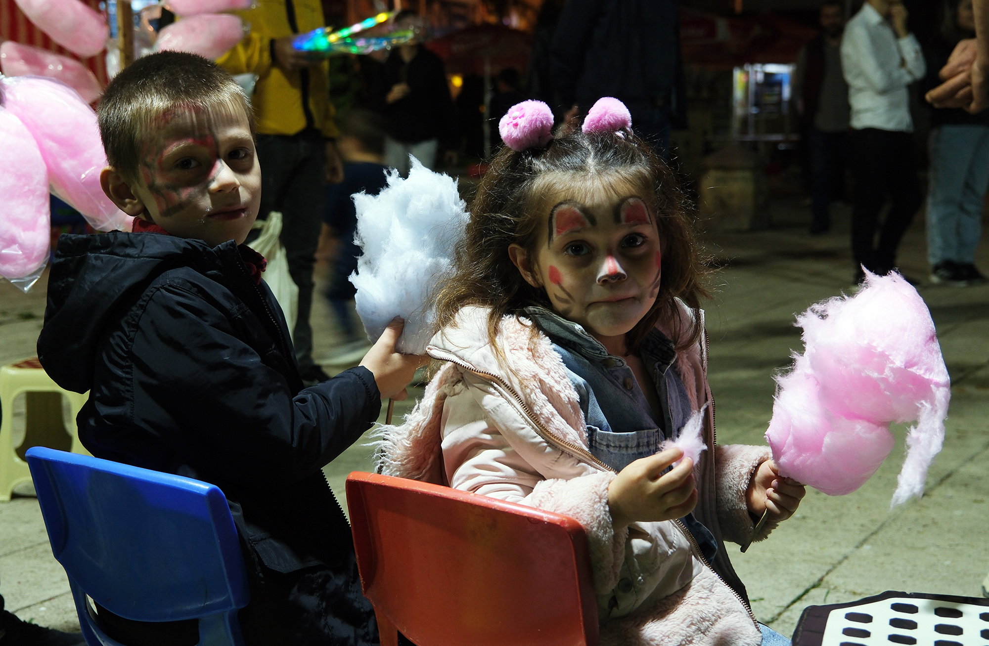 Sakarya’da Ramazan’ın neşesini şehrin dört bir yanına taşıyorlar: Gösteriler, oyunlar, ikramlar…