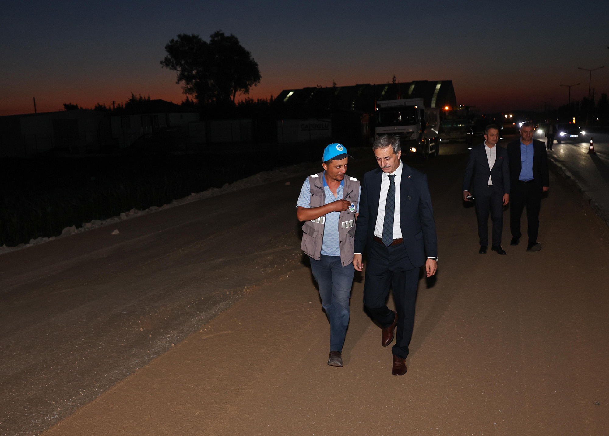 Yusuf Alemdar sözünü verdiği proje için gece yarısı yine sahadaydı: “Sakarya'nın ulaşım vizyonunu ileriye taşıyacak”