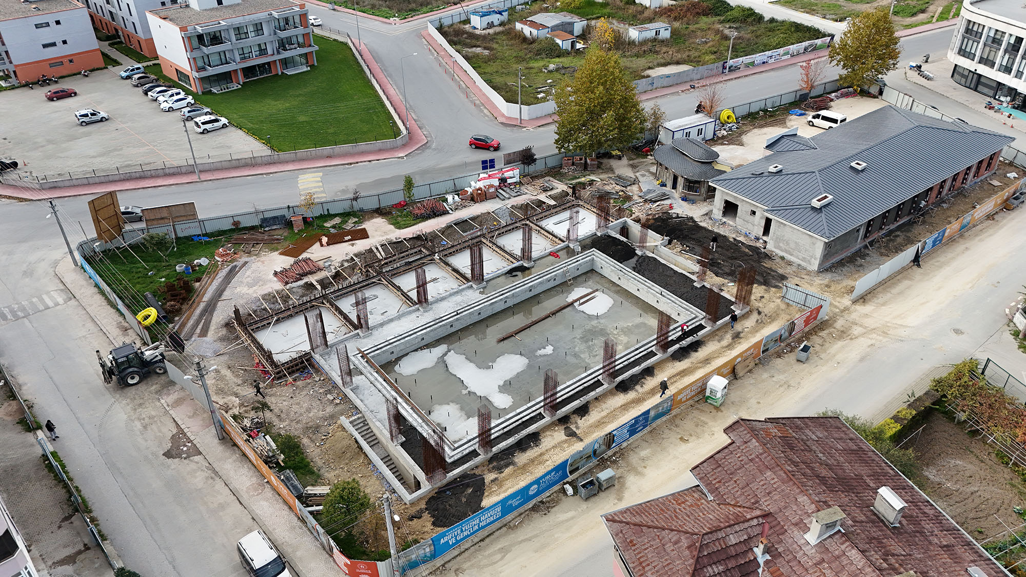 Arifiye yüzme havuzu ve gençlik merkezine kavuşuyor: Binlerce gencin sabırsızlıkla beklediği projede son durum