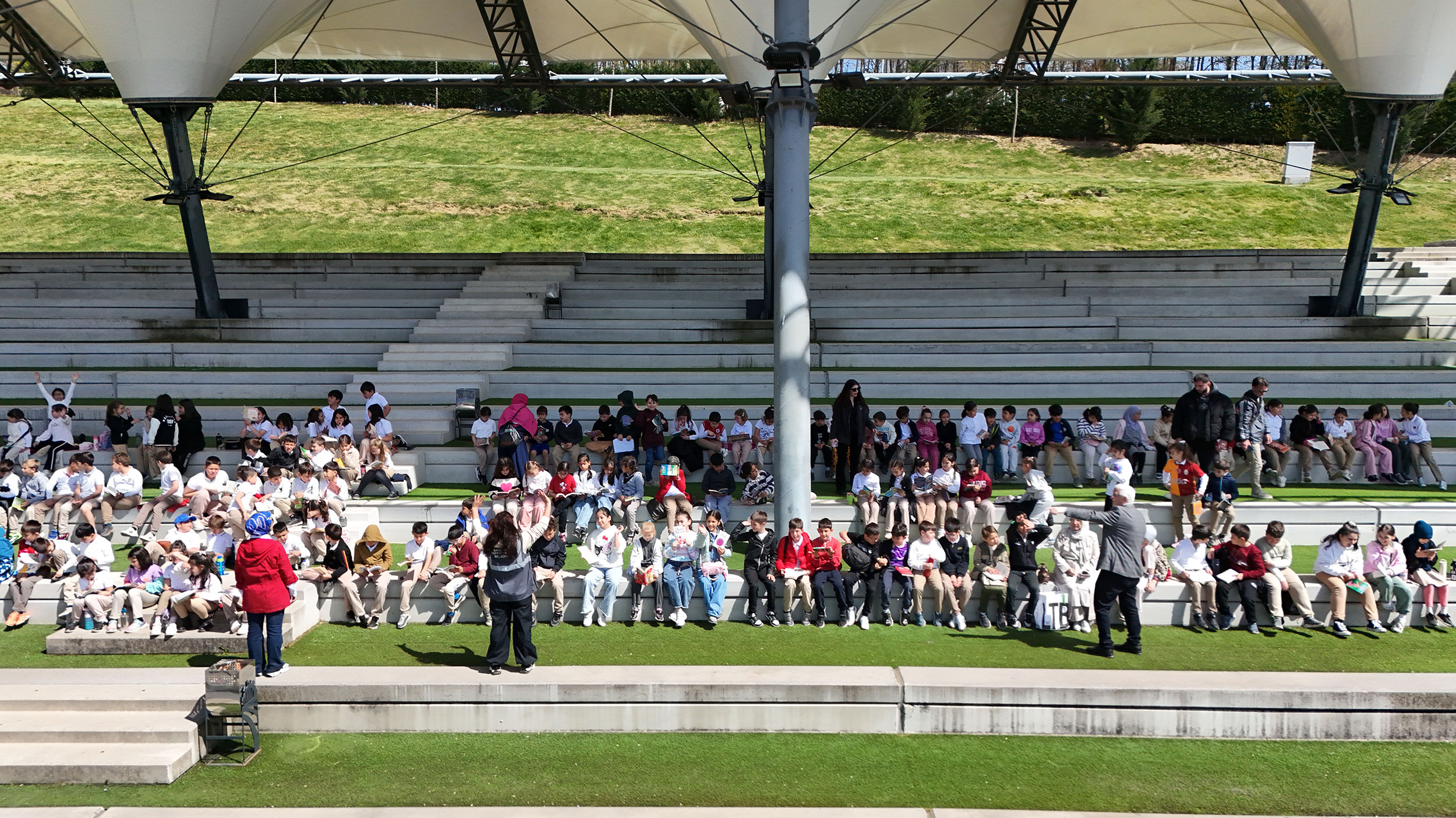 Minikler Ayçiçek Vadisi’nde dolu dolu bir gün yaşadı