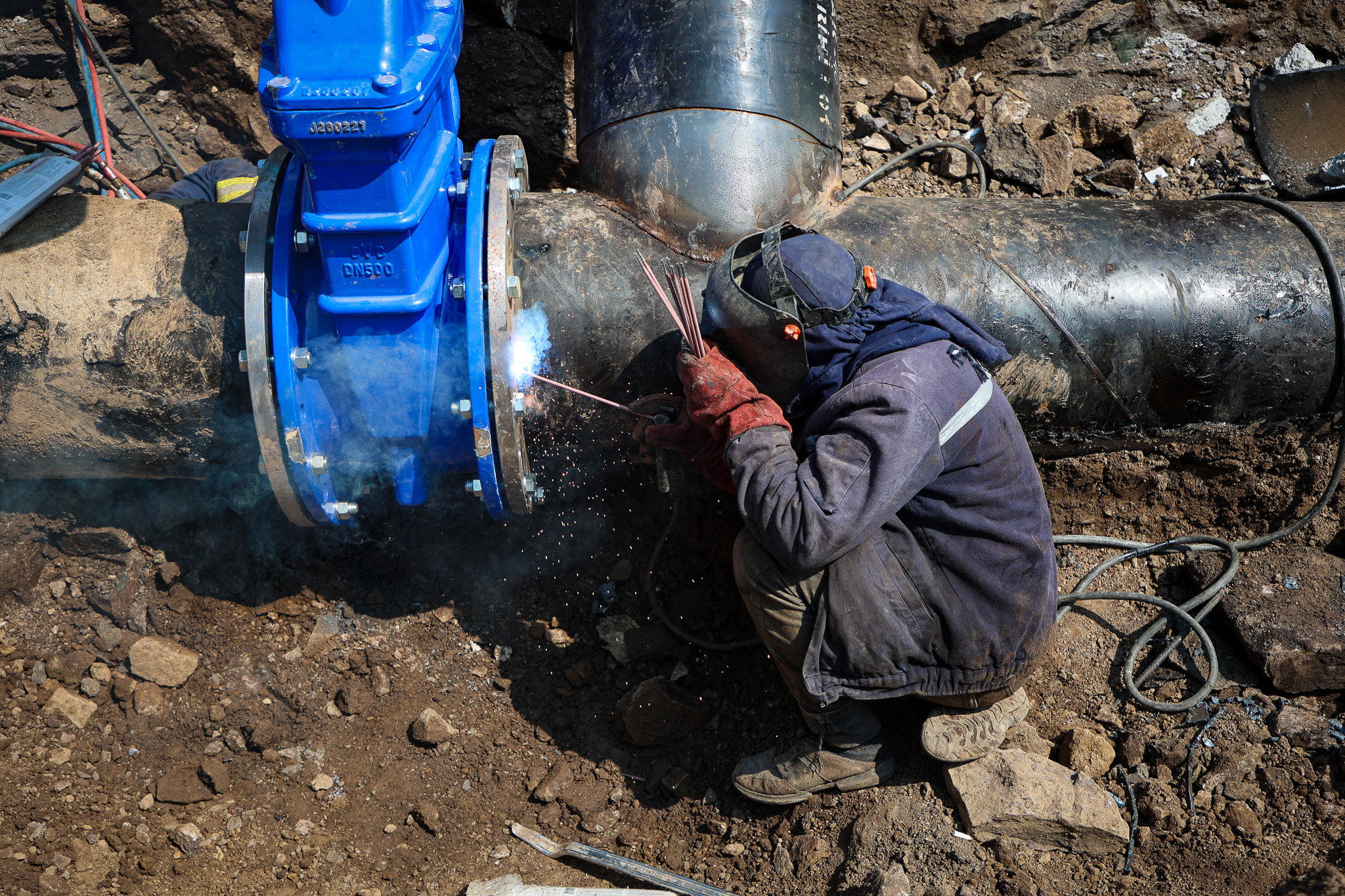 Yeni pompa sistemi ile Hendek’e saniyede 390 litre su iletilmeye başlandı