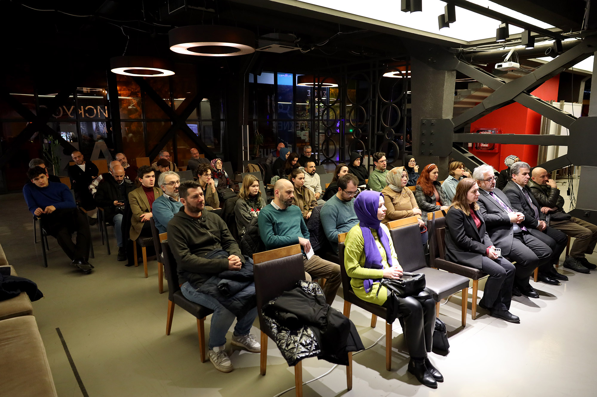 Aralık takvimi “Hakkın Sesi, Hakikatin Yüzü Mehmed Âkif” söyleşisiyle tamamlandı