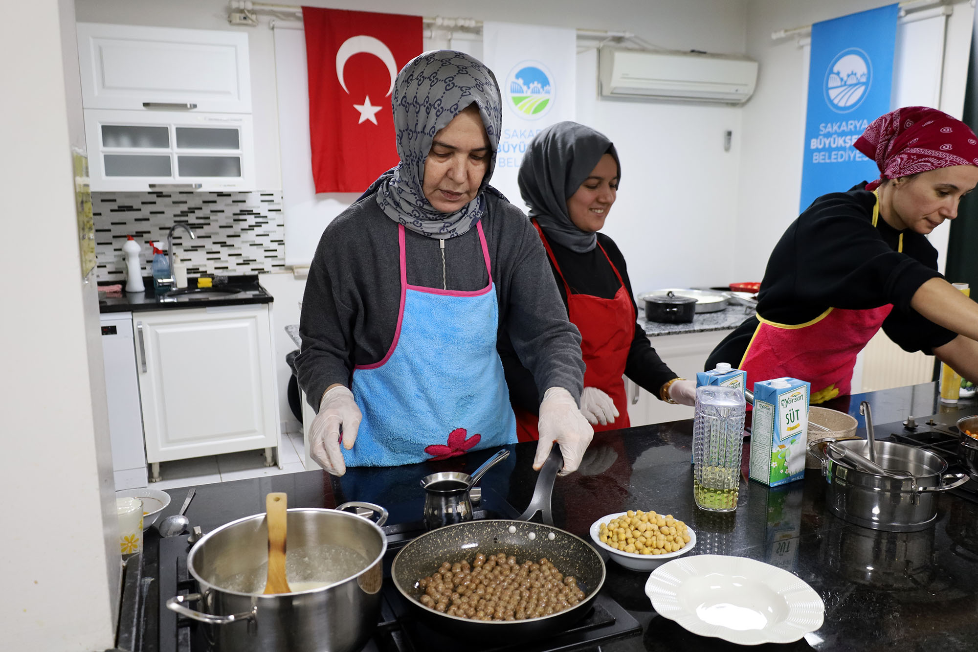 Ramazan’ın geleneksel lezzetleri SAMEK mutfağında hazırlandı