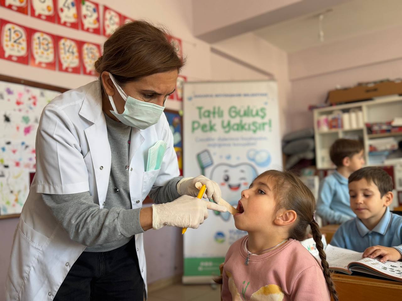 Büyükşehir minik öğrencilere yönelik ağız ve diş sağlığı taramalarına devam ediyor