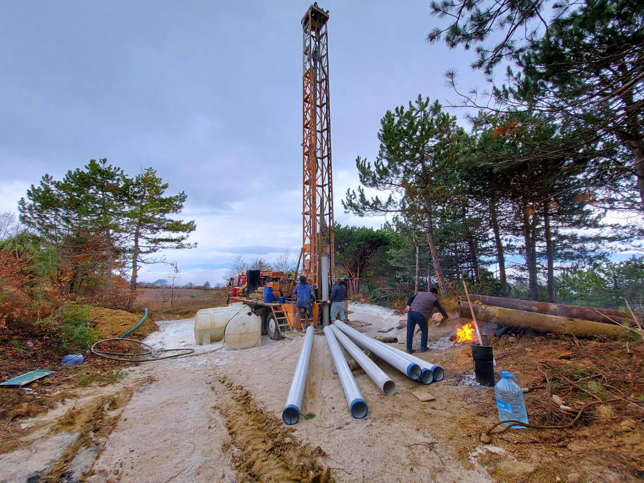 Büyükşehir 200 metre derinden suyu çıkarıp sorunu çözdü