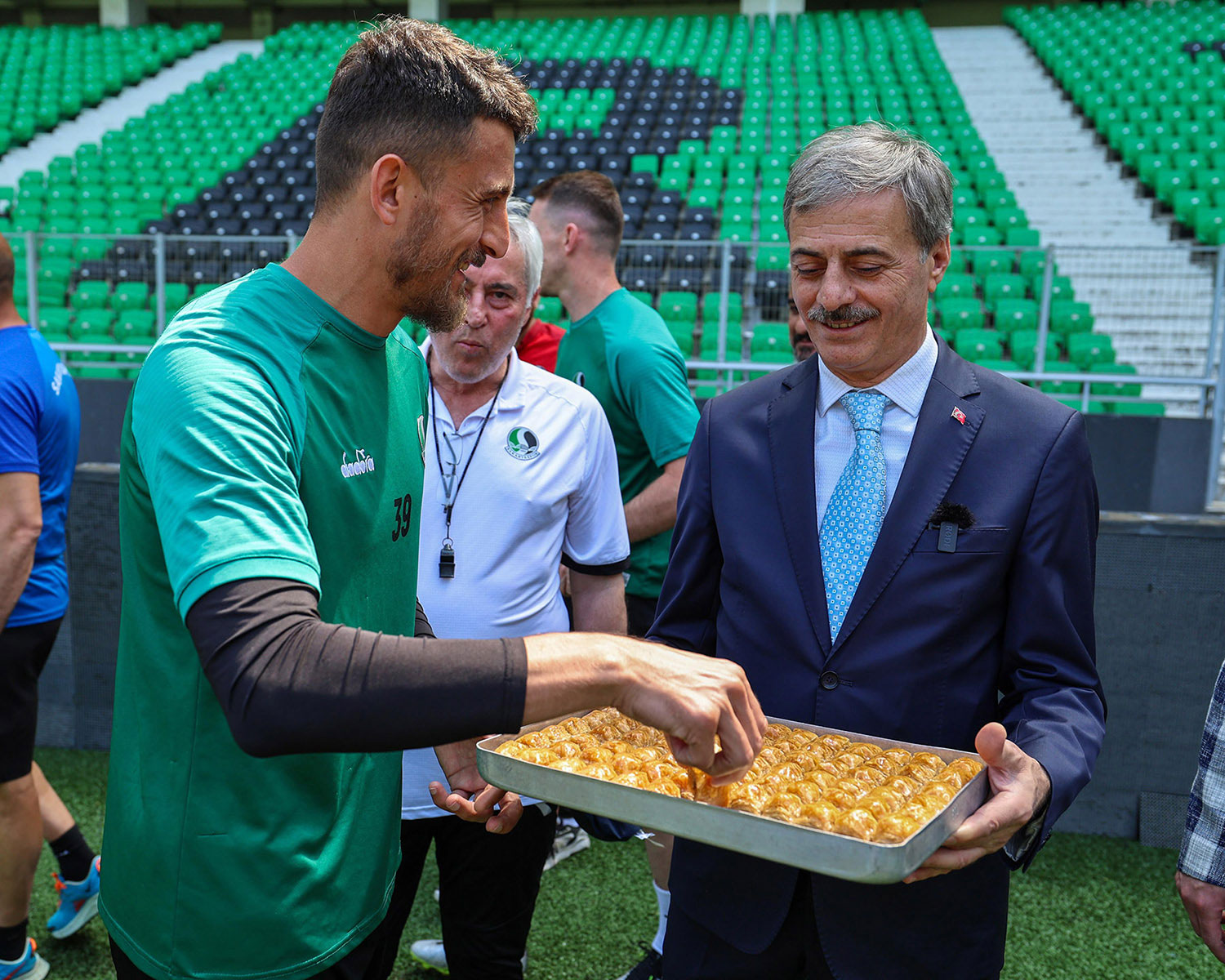 Yusuf Alemdar stadyumdan tüm şehre seslendi: “Gün Sakaryaspor’un etrafında kenetlenme günüdür”