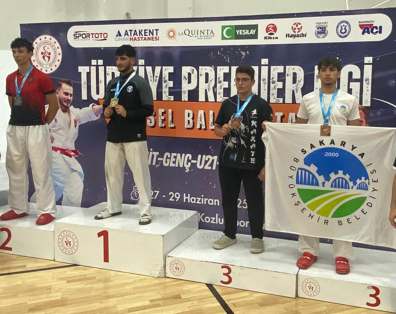 Büyükşehir sporcuları başarılarıyla göz dolduruyor