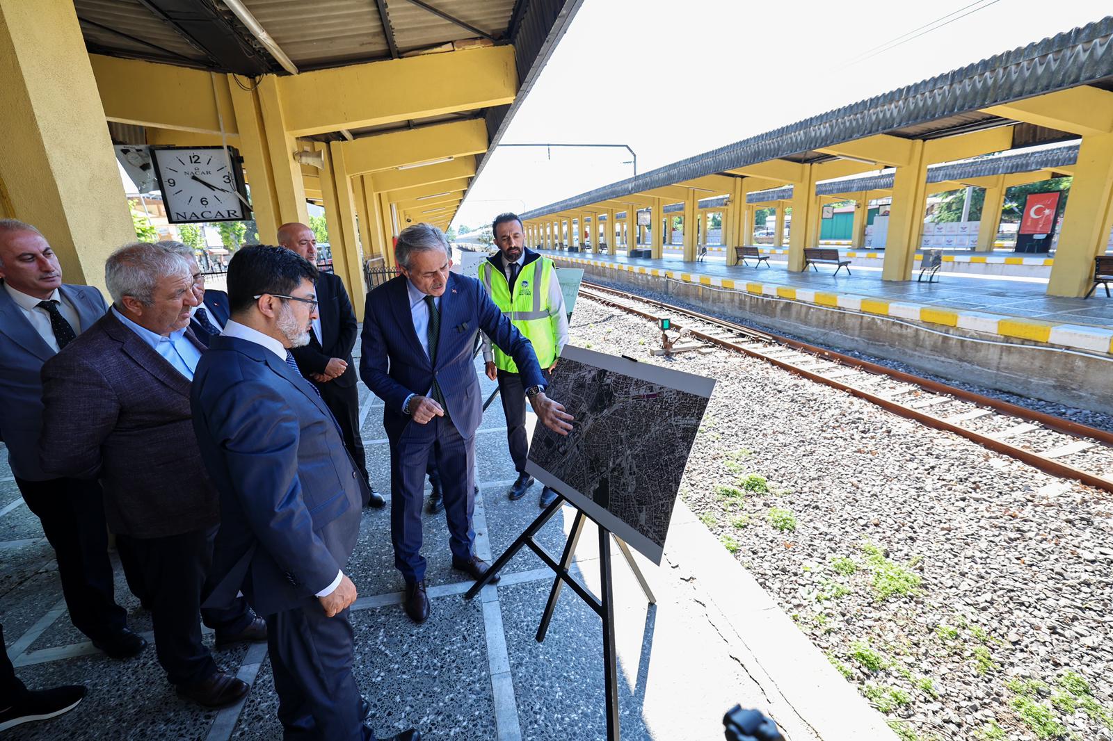 Yusuf Alemdar yeraltına alınacak tren raylarının yerine yapılacak projeyi ilk kez açıkladı: “Sakarya için tarihi bir yatırım daha başladı”