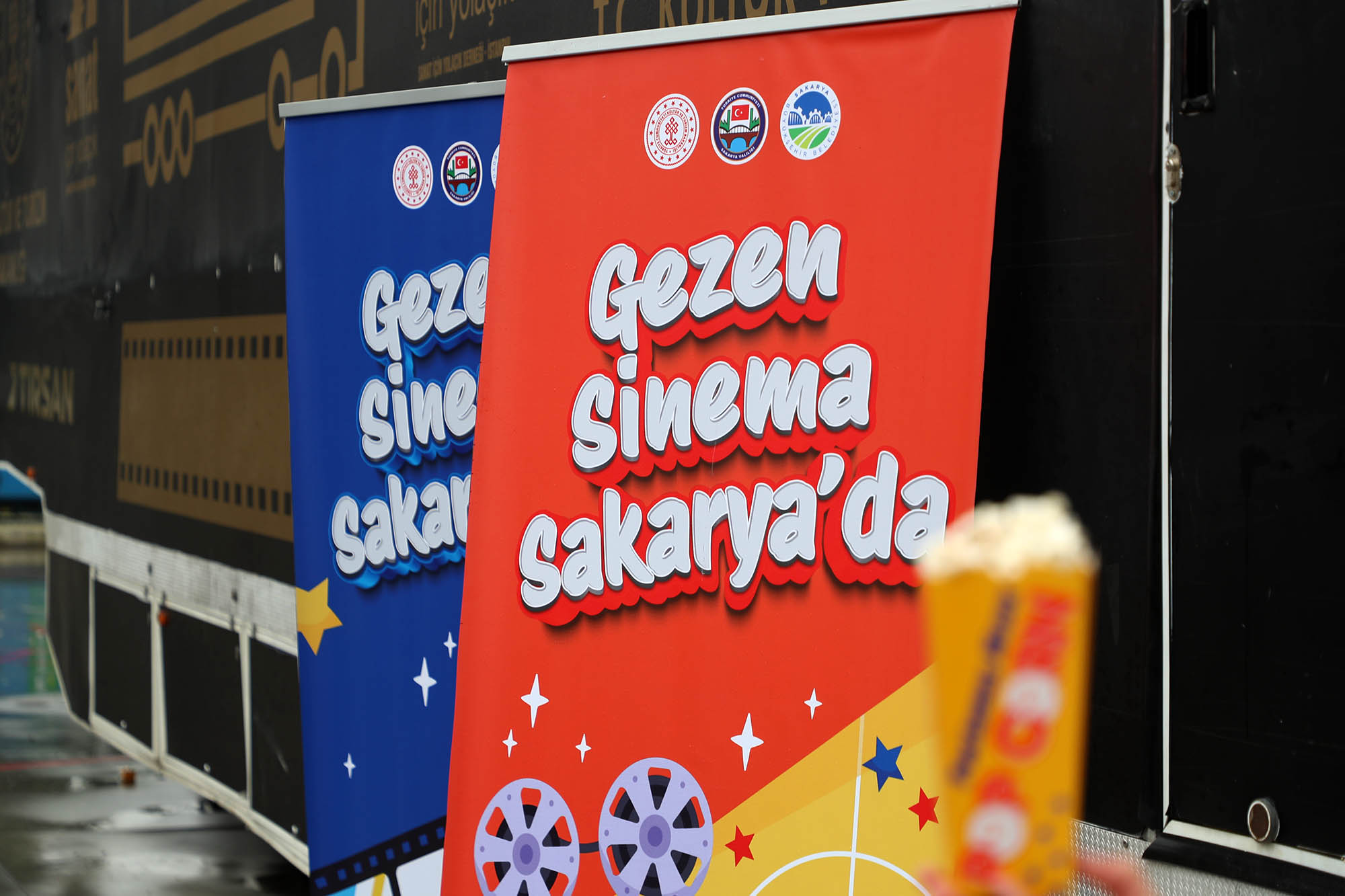 Gezen Sinema Tırı çocukları beyaz perdeyle buluşturuyor