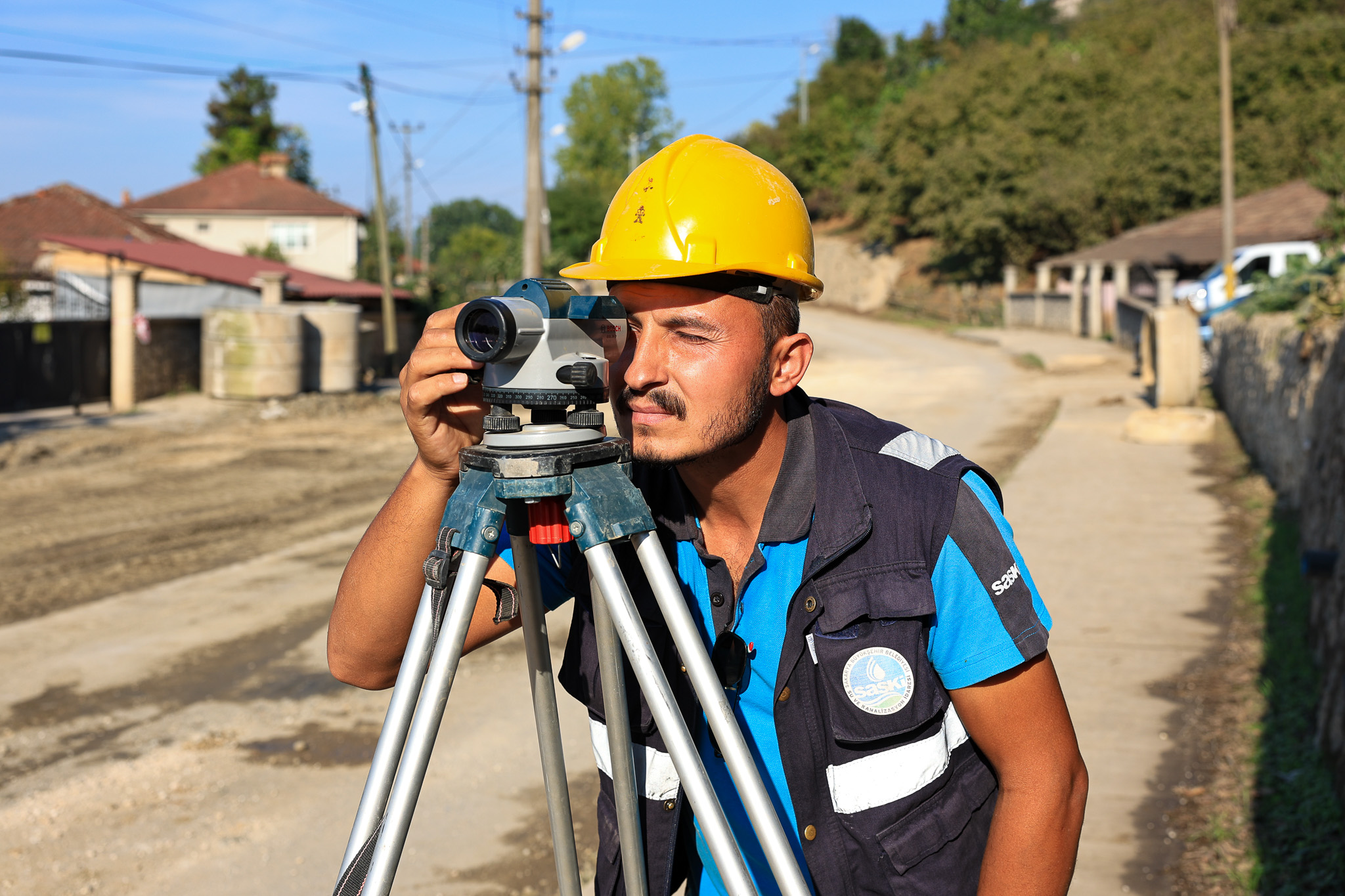 Akyazı’da devam eden 9 bin metrelik altyapı projesinde 6 ekip aynı anda çalışıyor