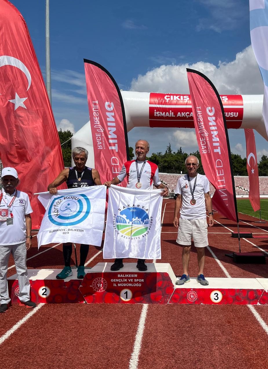 Büyükşehir sporcularından gururlandıran başarı