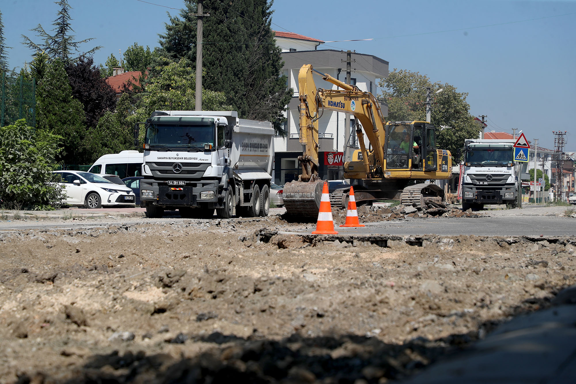 Erenler Küpçüler Caddesi’nde yenileme çalışmaları başladı 