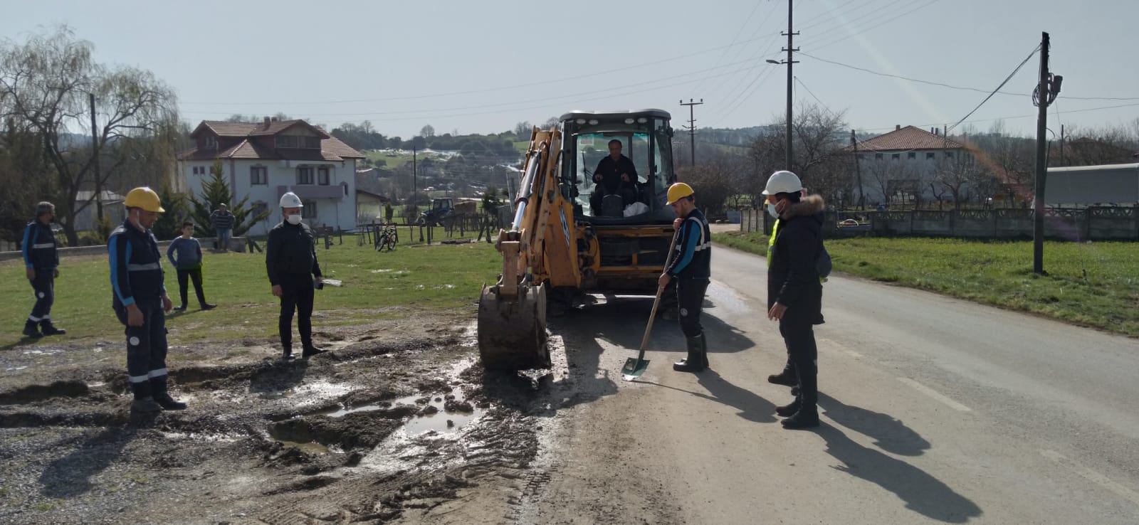 Kısıtlama günlerinde Sakarya Büyükşehir ekipleri çalışıyor