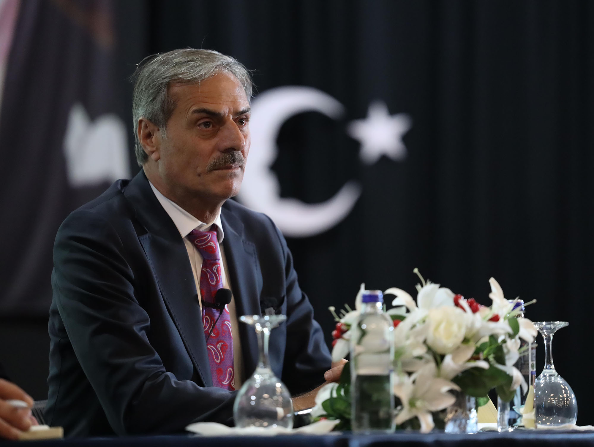 “İnşa edilecek yeni ve güçlü Sakarya’da gençlerimiz kendi hikâyesini yazacak”