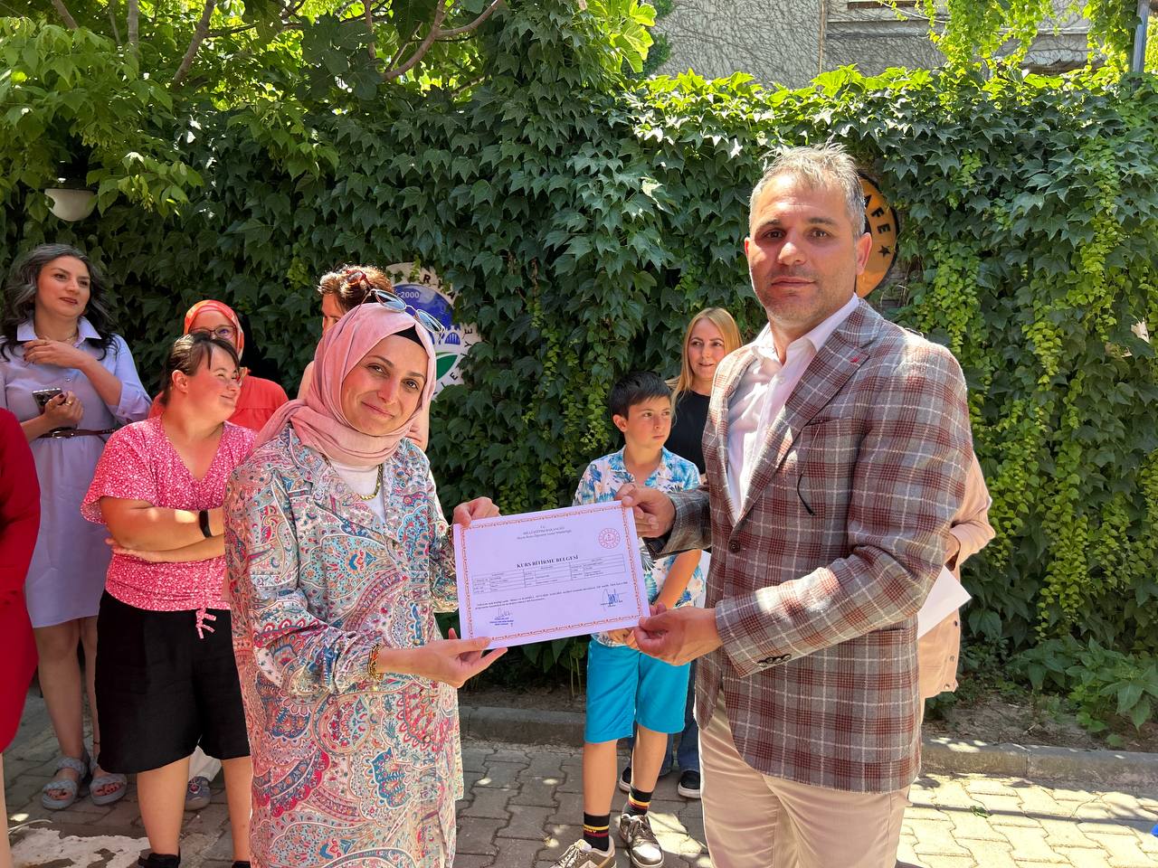 Sakarya’da engelsiz iletişime bir adım daha: İşaret dili kursu tamamlandı