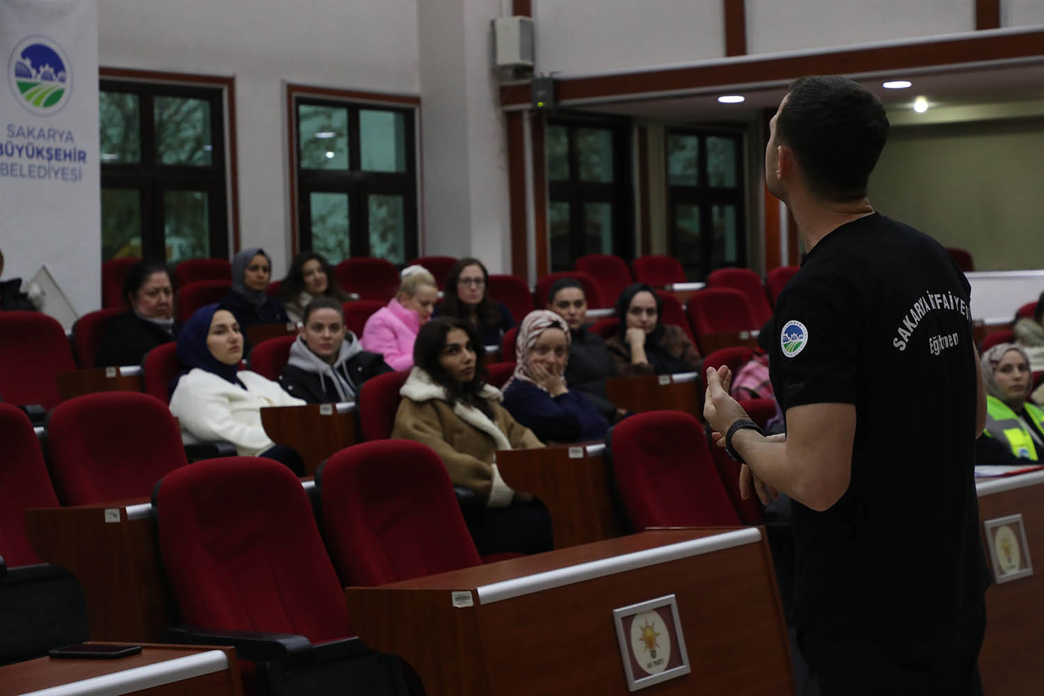 Büyükşehir ekiplerine ateşe müdahale eğitimi