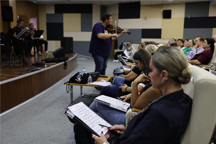 Sakarya’da Türk Sanat Müziği’nin eşsiz tınısı ‘hüzzam’ makamıyla yeniden başladı