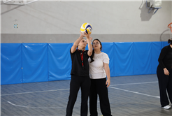 Büyükşehir, geleceğin voleybolcularını yetenek taramalarıyla keşfediyor