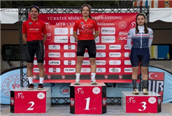 Büyükşehir’den çifte gurur: Atletizm ve bisiklette madalyaları topladılar