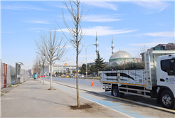 Büyükşehir ‘yeşil’ dokunuşla şehrin çehresini değiştiriyor