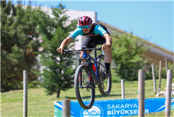 Milli pedallar dünyanın en heyecanlı yarışında, Sakarya’da pedal çevirecek: “Tüm Sakarya’yı Ay Yıldızlı bayrağa desteğe çağırıyoruz”