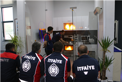 Büyükşehir itfaiyesi eğitimlerle farklı şehirlerin adresi oluyor