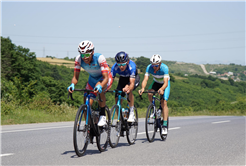 Tour Of heyecanı Sakarya’da sürüyor: Podyumda 2 Türk pedal