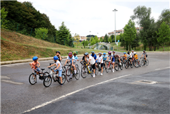 Büyükşehir geleceğin şampiyon pedallarını Ayçiçeği Vadisi’nde keşfediyor