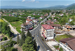 Akyazı’nın 3 mahallesi sıcak asfaltta buluştu: 8 kilometrelik güzergah sil baştan yenilendi