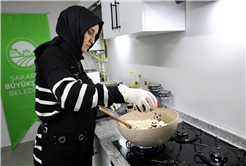 Büyükşehir’den Arifiye’ye profesyonel mutfak atölyesi