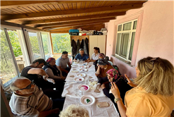 Gezici Umut Atölyesi özel bireylerle Karasu ve Söğütlü’de buluştu