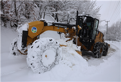 Büyükşehir’den kar raporu: 36 noktada kar küreme çalışmaları sürüyor