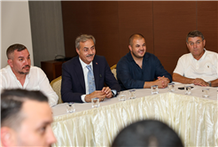 Yusuf Alemdar’dan Bolu kampında önemli mesajlar: “Sakaryaspor bir ruh işidir, sevdadır ve her sorun kenetlenmeyle aşılır”