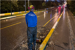 SASKİ, kuvvetli yağışa karşı tüm imkanları ile sabaha kadar sahadaydı